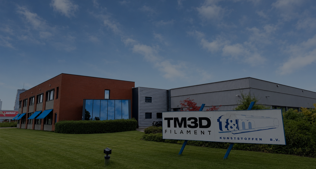 Het eigen machinepark van T&amp;M Kunststoffen in Almere